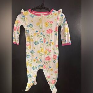 3-6 months Wonder Nation floral pajamas. Super soft. Great condition.
